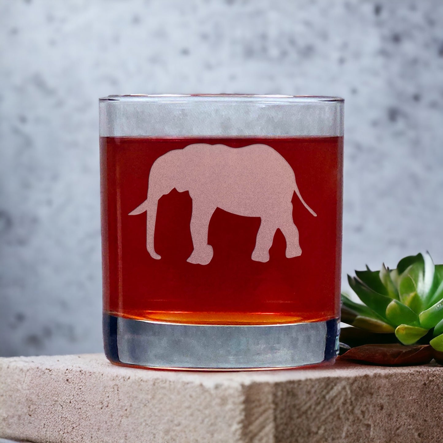 Elephant Whisky Glass - Design 5 - Copyright Hues in Glass