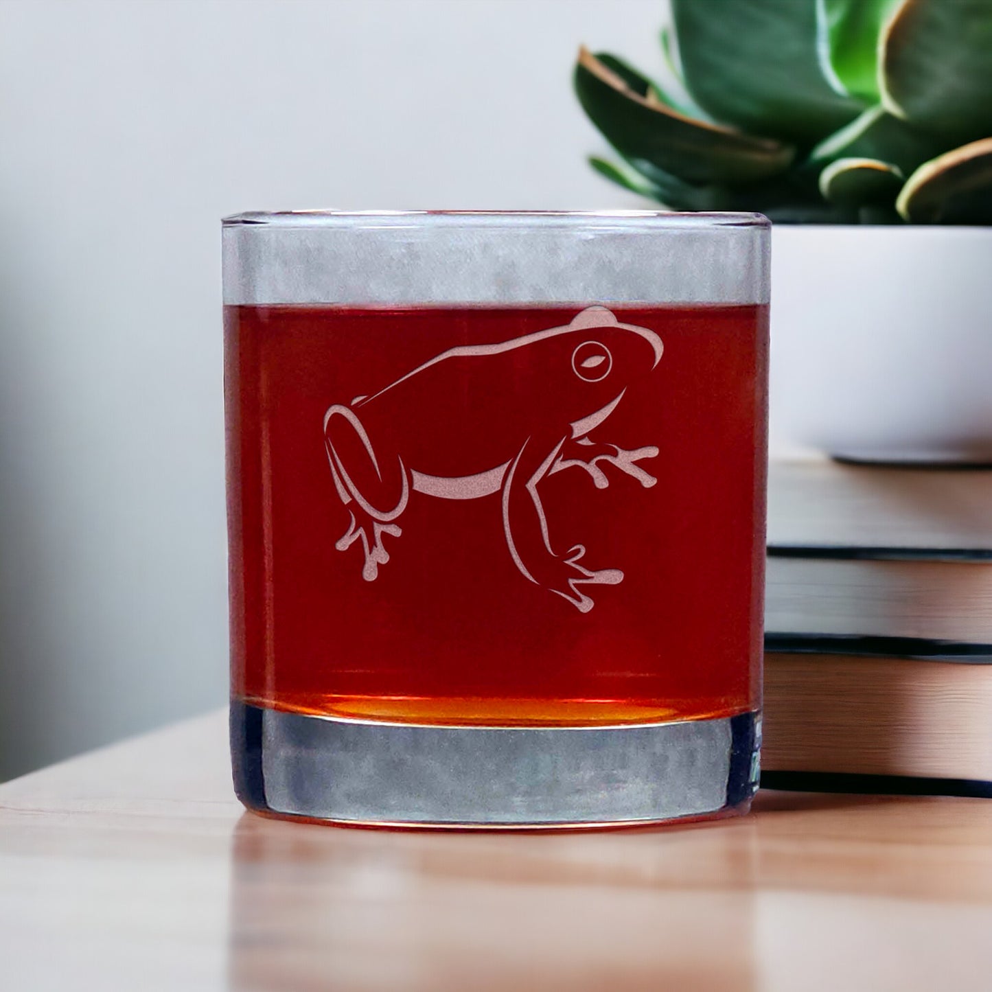 Sitting Frog Personalized 11oz Whisky Glass - Copyright Hues in Glass