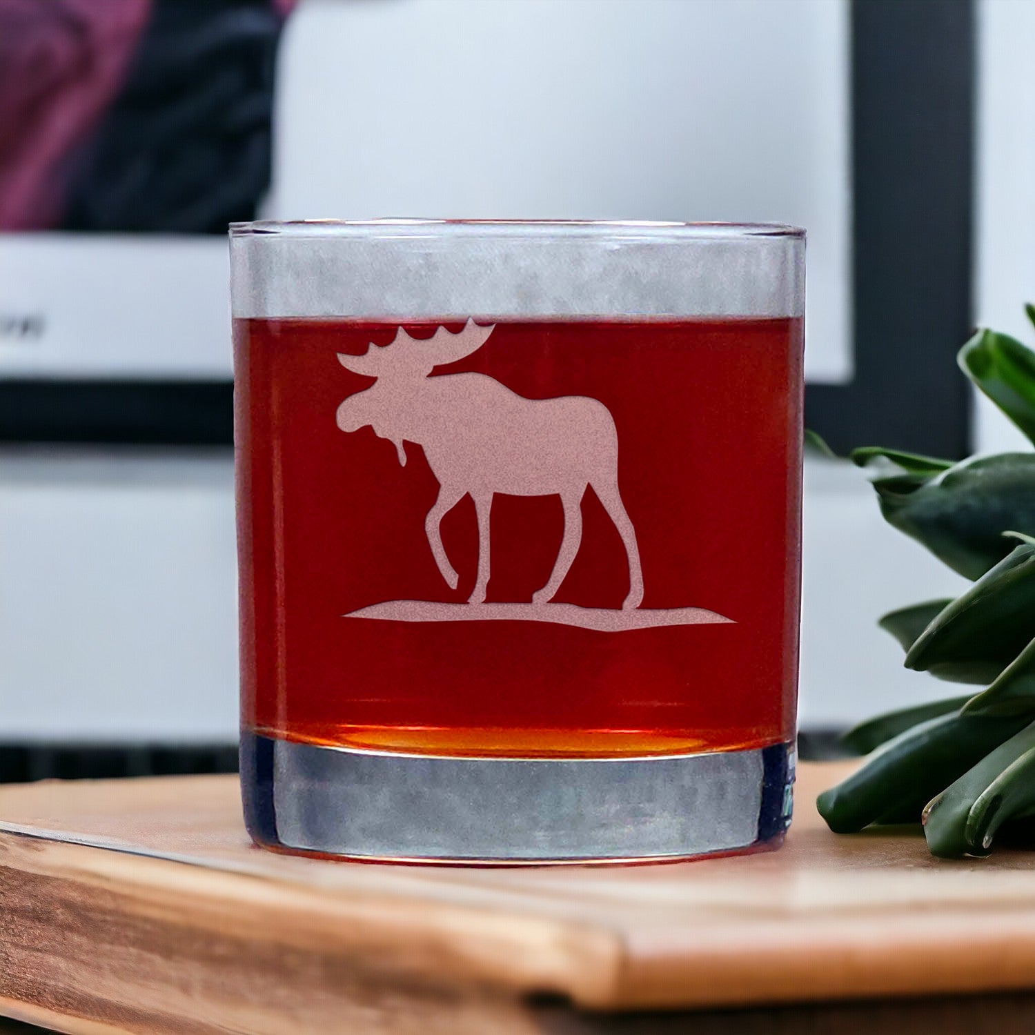 Moose Personalized Whisky Glass - Copyright Hues in Glass