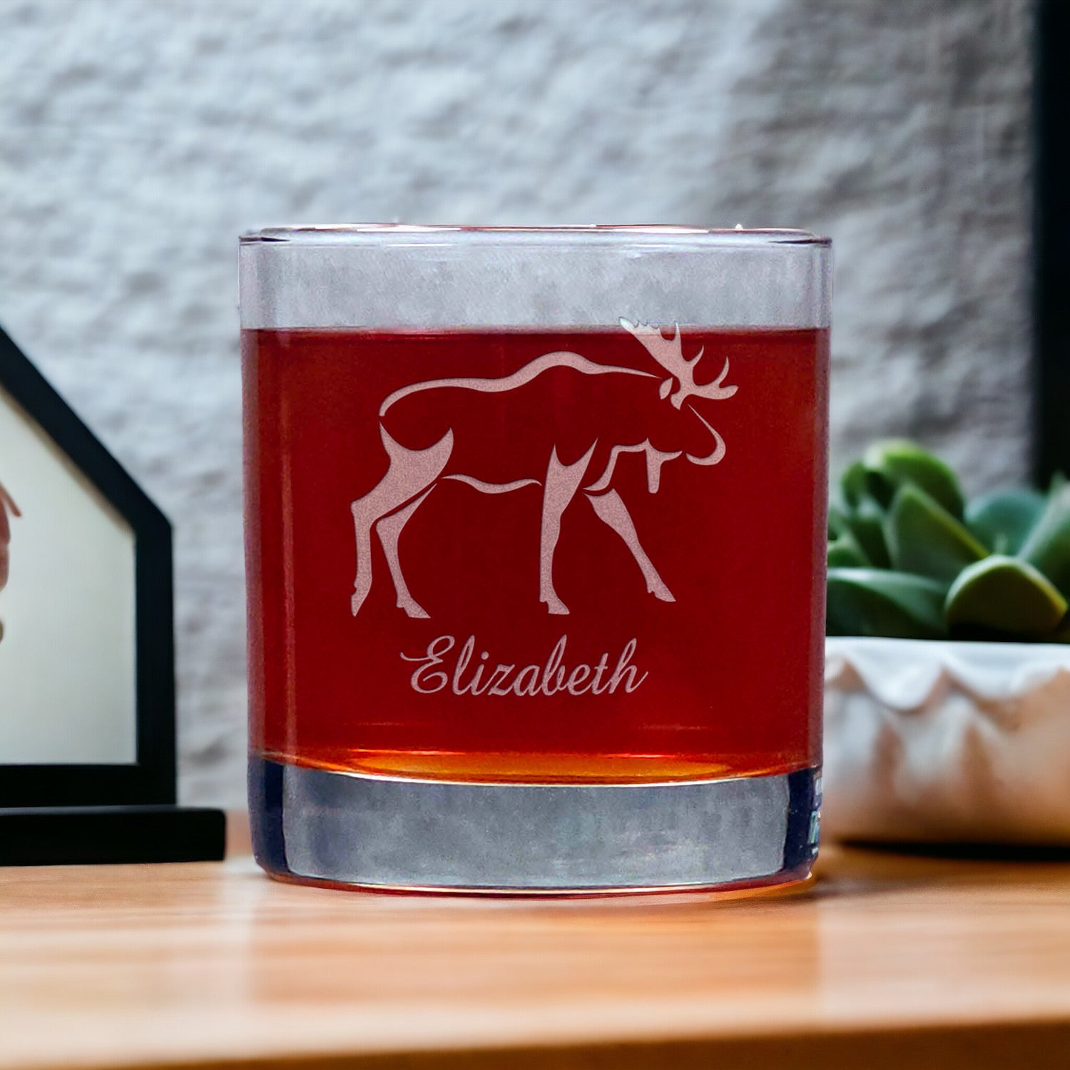 Personalized Moose Whisky Glass - Design 3 - Copyright Hues in Glass