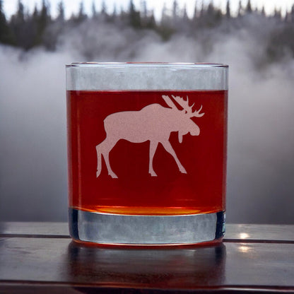 Moose Whisky Glass - Design 4 - Copyright Hues in Glass