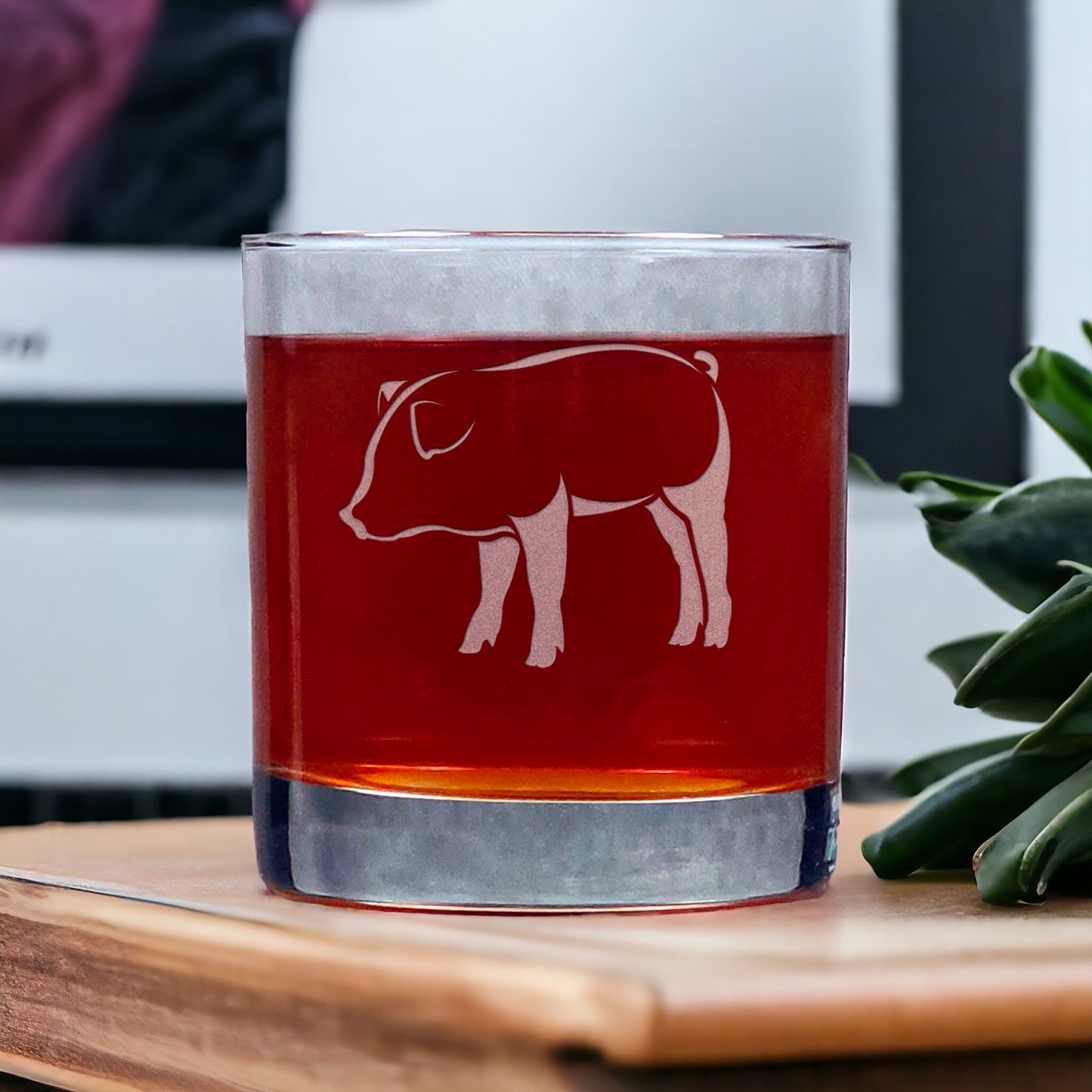 Pig 11oz Whisky Glass - Design 2 - Copyright Hues in Glass