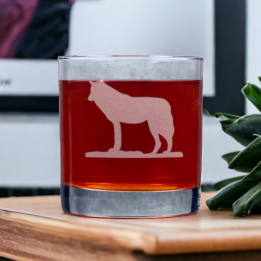 Wolf Whisky Glass - Design 2 - Copyright Hues in Glass