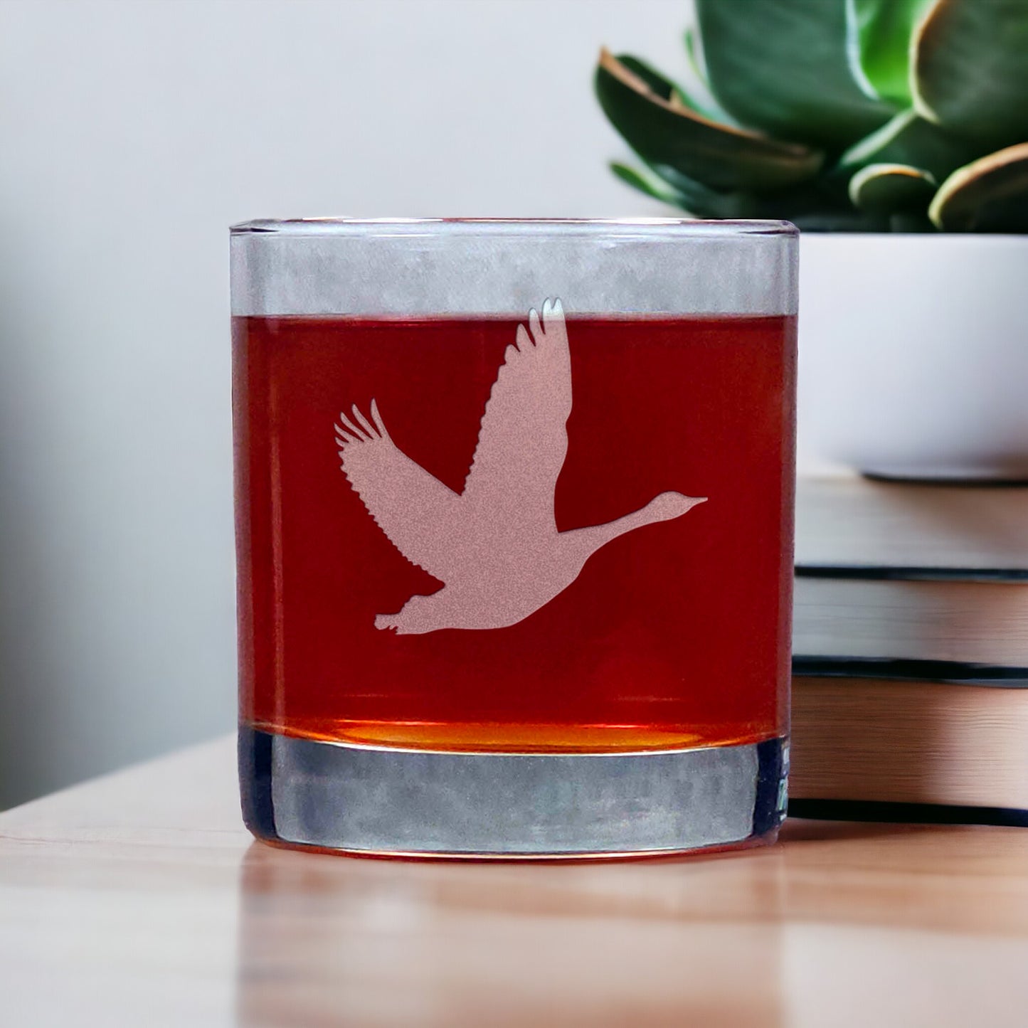 Flying Duck  Whisky Glass - Copyright Hues in Glass