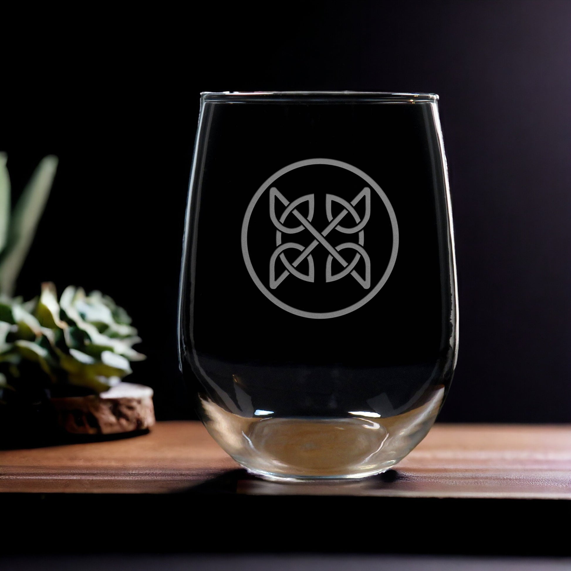 Celtic Engraved Stemless Wine Glass - Design 3 - Copyright Hues in Glass