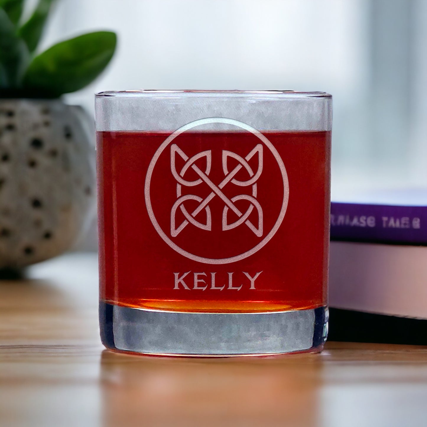 Personalized Celtic - Design 3 - Personalized Whisky Glass - Copyright Hues in Glass