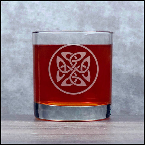 Celtic - Design 5 - Personalized Whisky Glass - Copyright Hues in Glass
