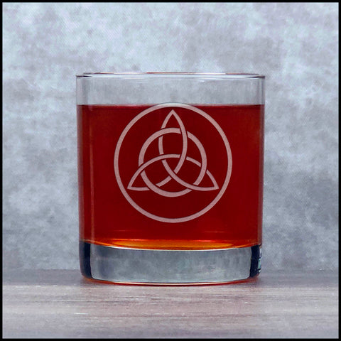Celtic Whisky Glass - Design 6 - Copyright Hues in Glass