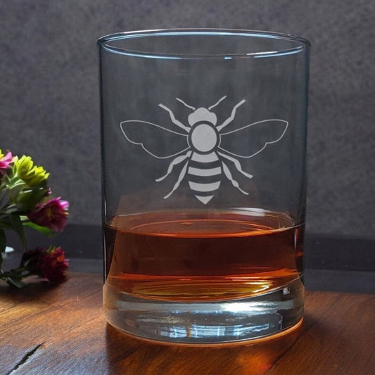 13oz Whiskey Glass with a sandblasted image of a bee - copyright Hues in Glass