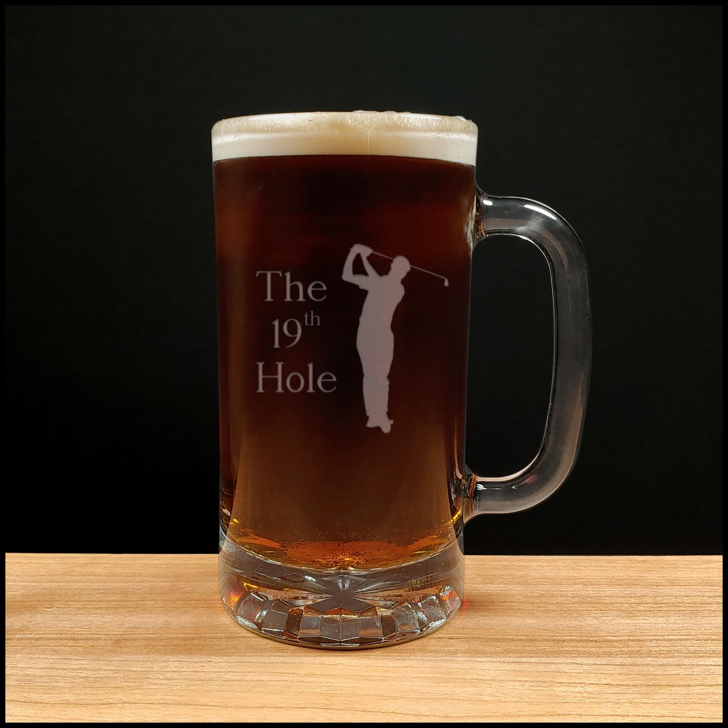 16oz Beer Mug Etched with a Golfer and the words "The 19th Hole" - copyright Hues in Glass